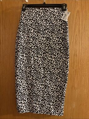 Pretty Little Thing, White Leopard Print Rib Midi Skirt, size 4